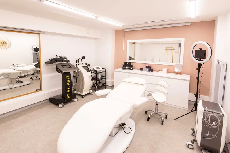 Salon A2 AntiAge - Cabine de Soins Cabine de soins professionnelle A2 AntiAge avec équipements de pointe